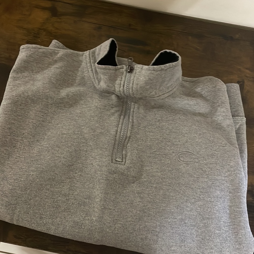 Champion Pull Over Sweatshirt * Size Large *‎ Gray